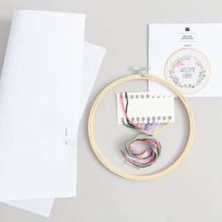 Stickpackung Blumenkranz